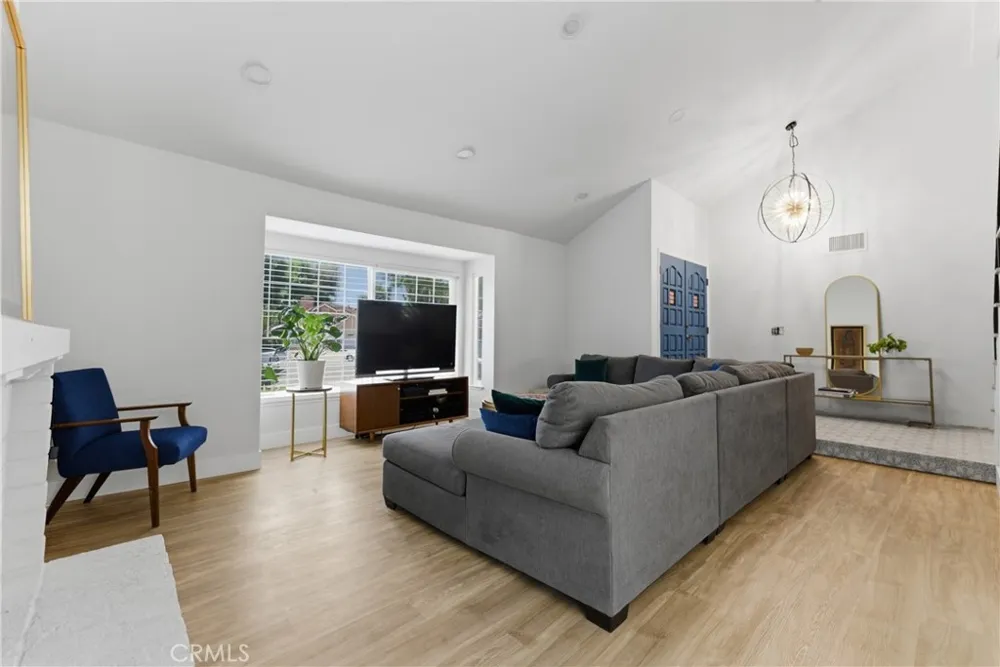 6 Blacksmith Circle Pomona, CA 91766