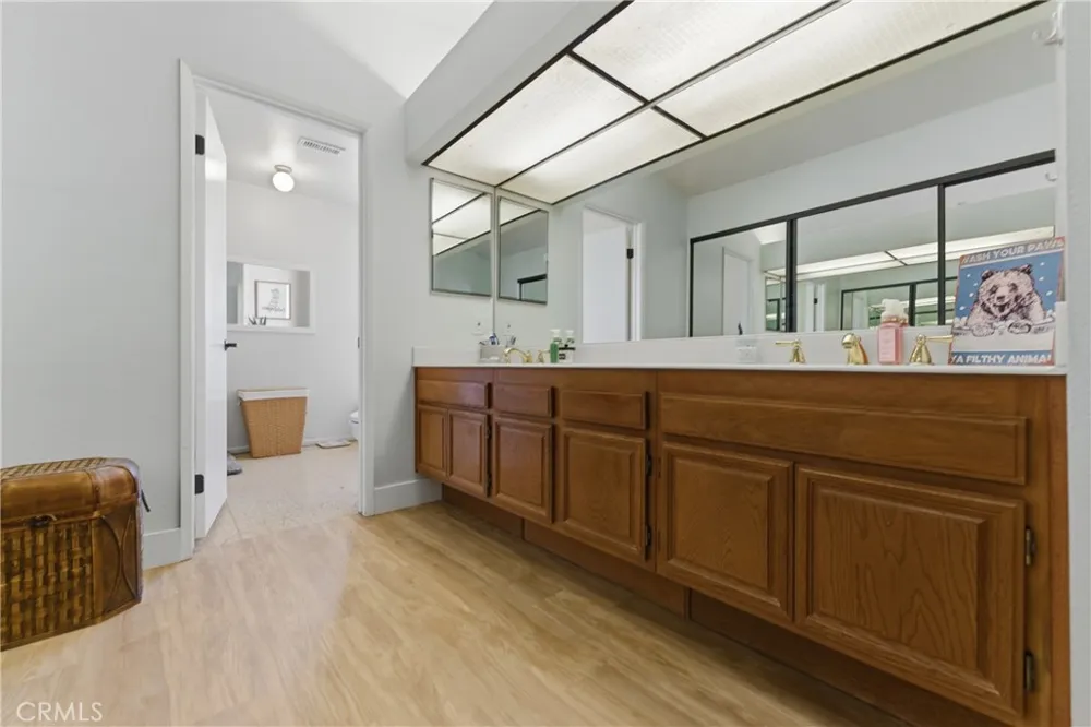 6 Blacksmith Circle Pomona, CA 91766