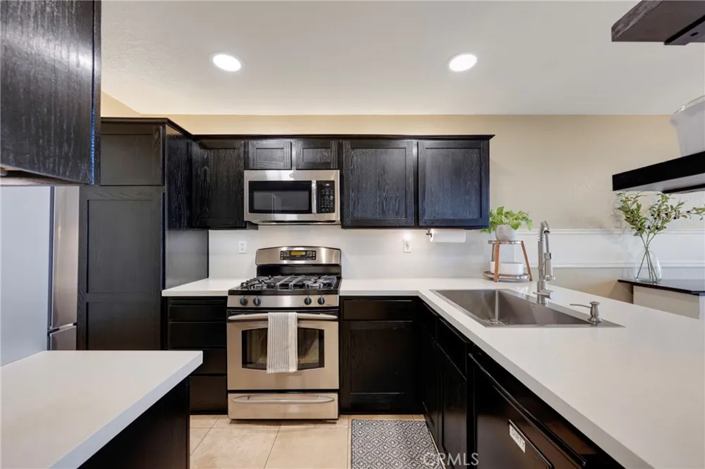 1553 Corte Santana Upland, CA 91786