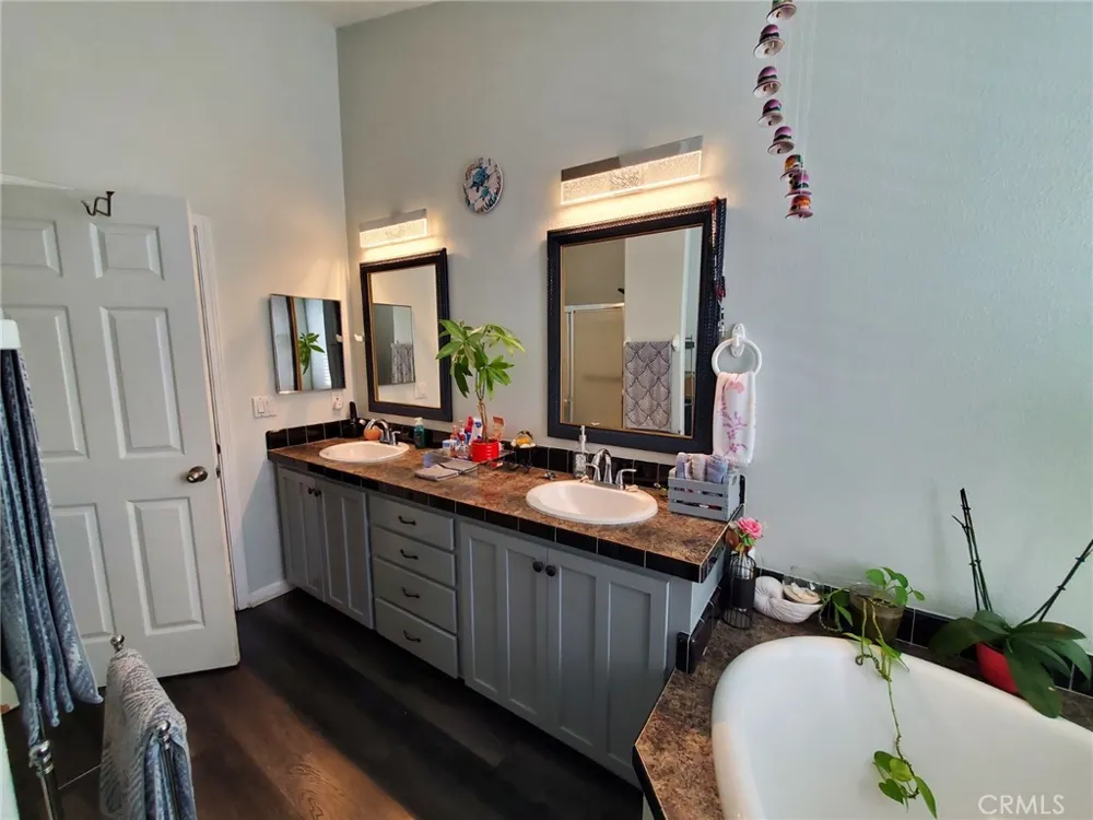 20401 Soledad Canyon Road #801 Canyon Country, CA 91351