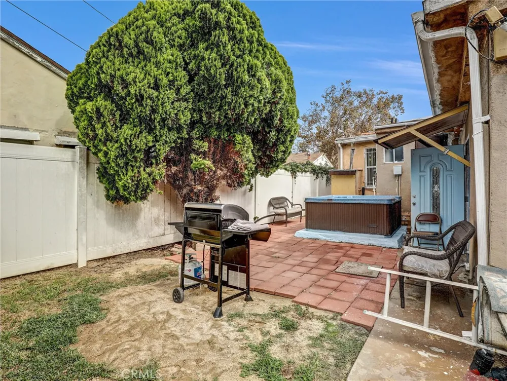 405 S Ward Compton, CA 90221