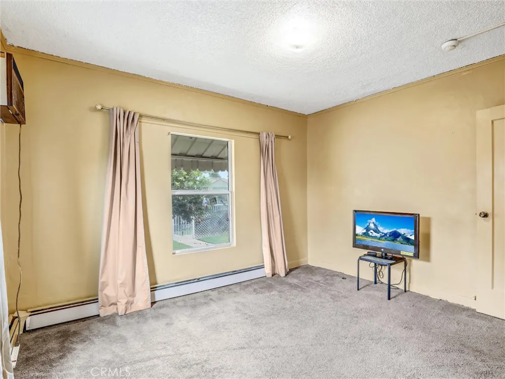 405 S Ward Compton, CA 90221