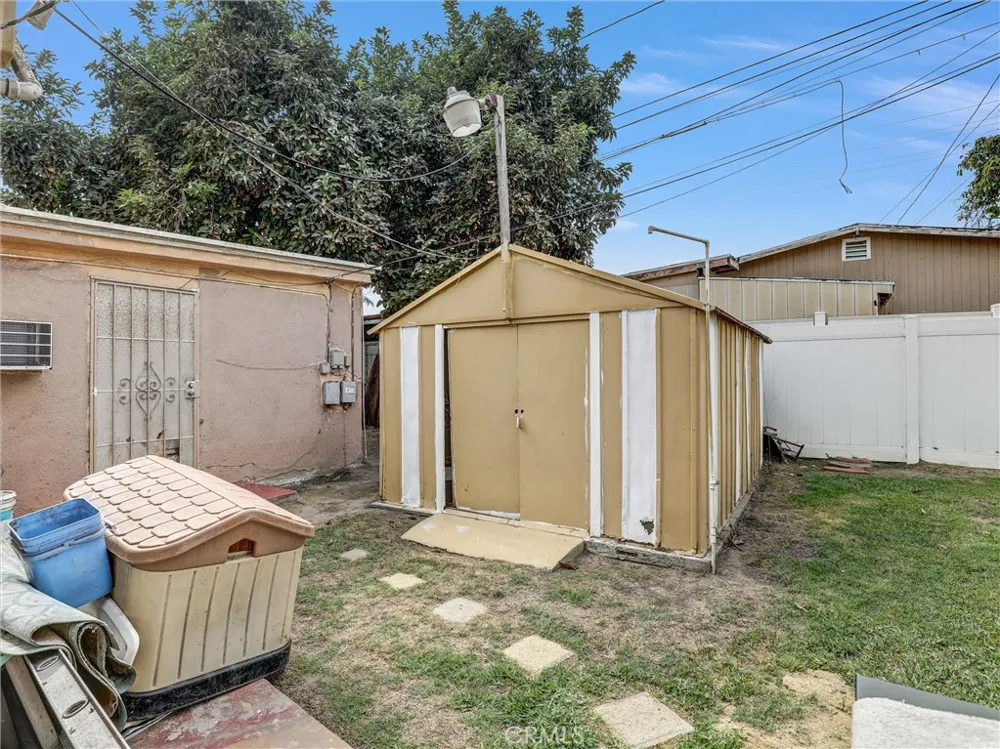 405 S Ward Compton, CA 90221