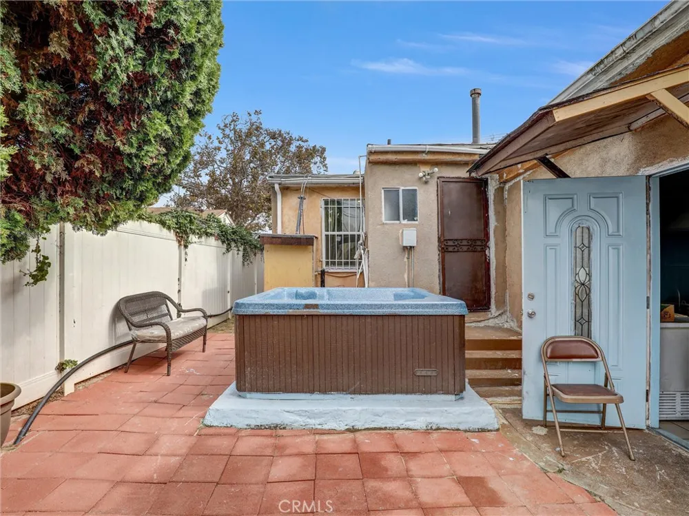 405 S Ward Compton, CA 90221