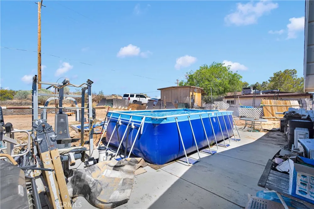 15558 Greenwood St Hesperia, CA 92345
