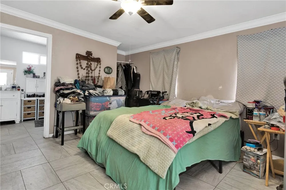 15558 Greenwood St Hesperia, CA 92345