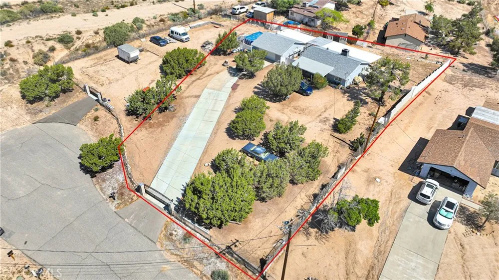 15558 Greenwood St Hesperia, CA 92345