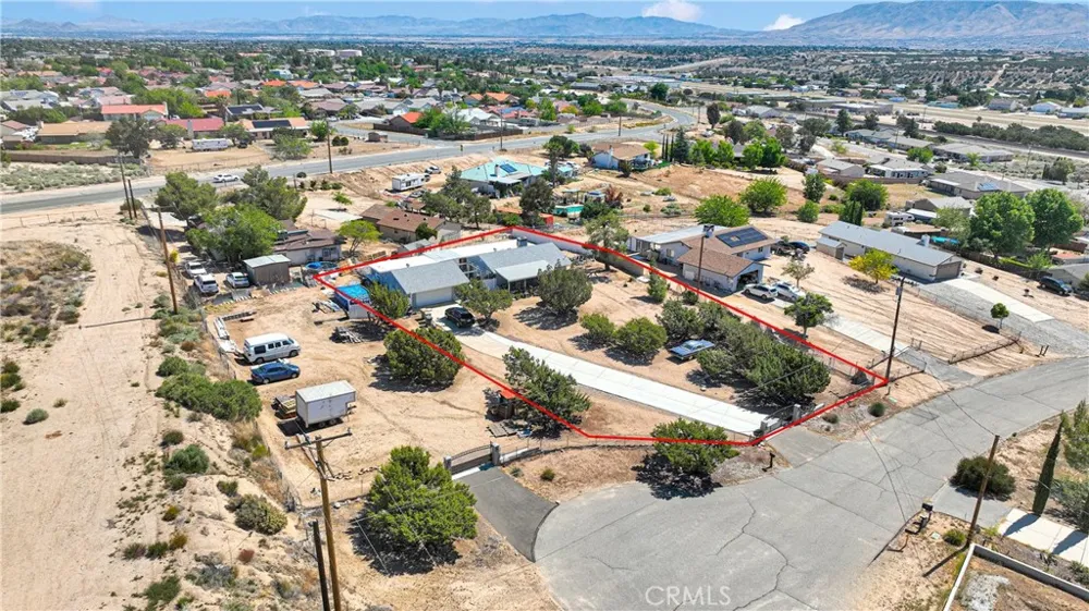 15558 Greenwood St Hesperia, CA 92345