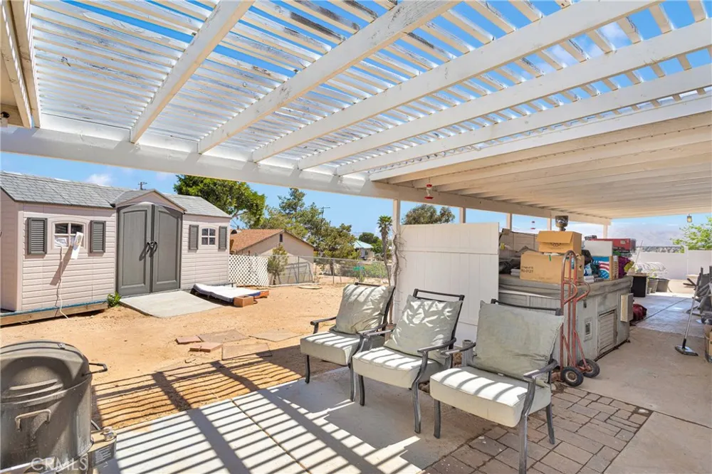 15558 Greenwood St Hesperia, CA 92345