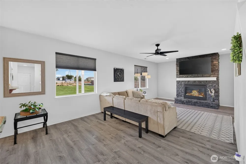10244 Road 5.8 NE Moses Lake, WA 98837