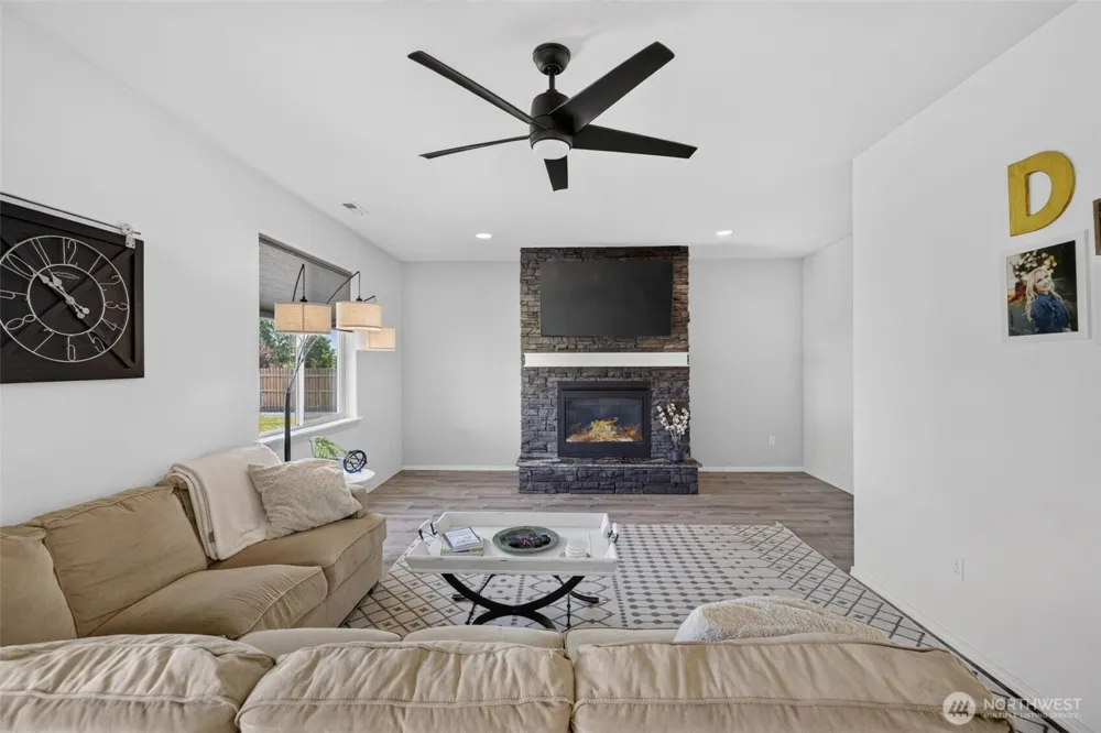 10244 Road 5.8 NE Moses Lake, WA 98837
