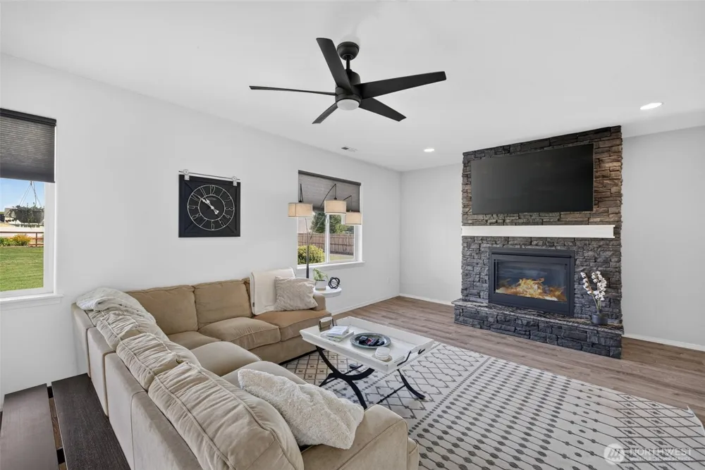 10244 Road 5.8 NE Moses Lake, WA 98837