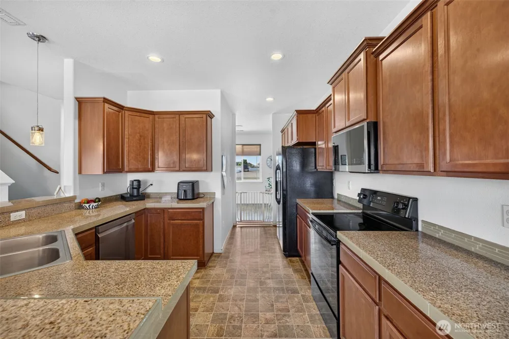 10244 Road 5.8 NE Moses Lake, WA 98837
