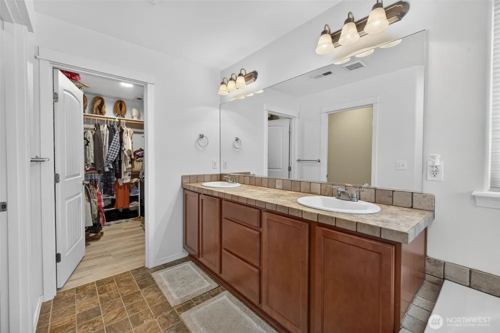 10244 Road 5.8 NE Moses Lake, WA 98837