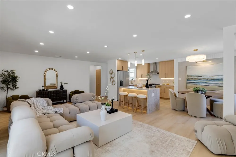 13131 Crewe Street North Hollywood, CA 91605