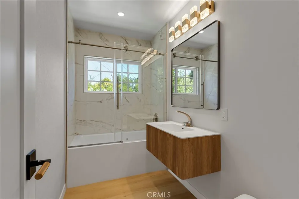 13131 Crewe Street North Hollywood, CA 91605