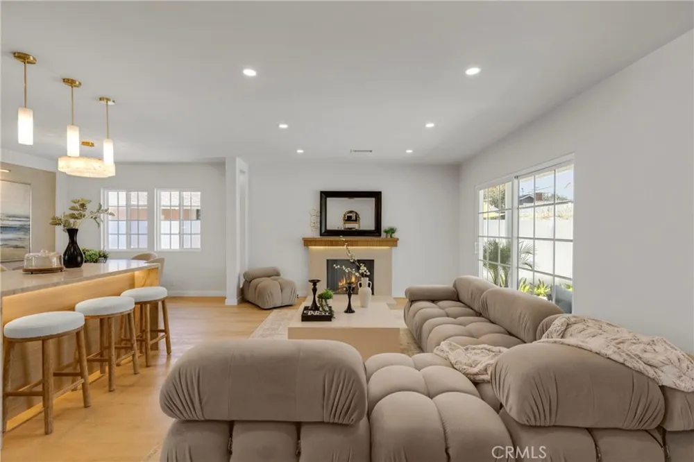 13131 Crewe Street North Hollywood, CA 91605