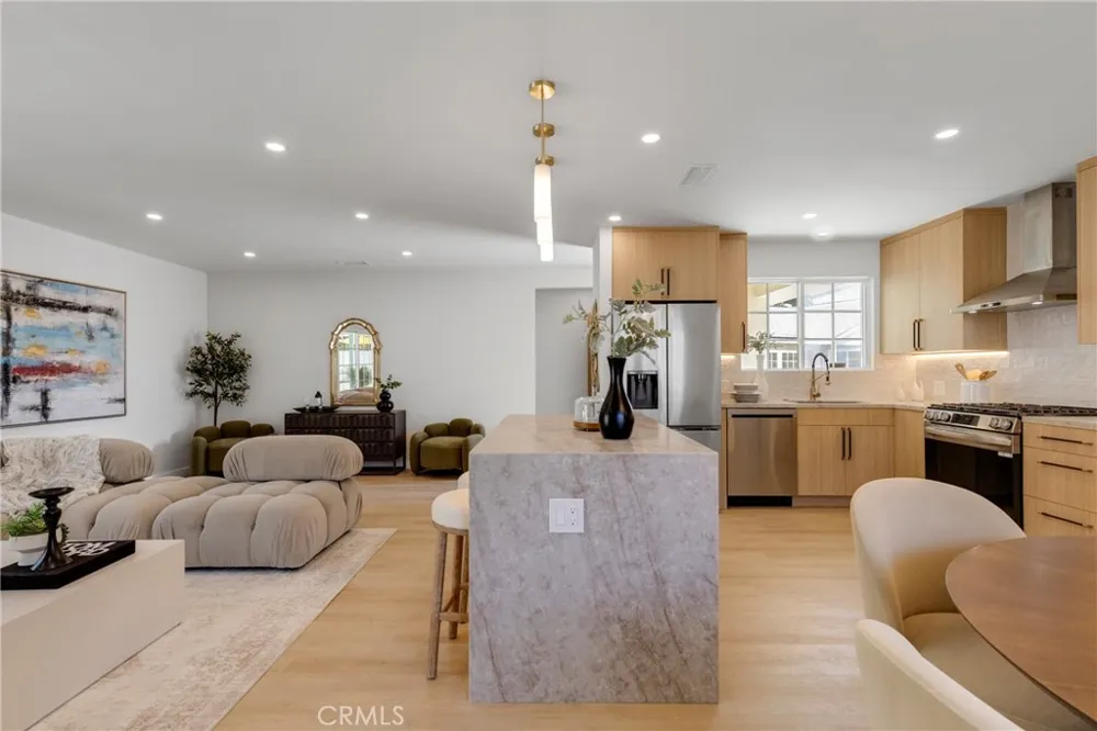 13131 Crewe Street North Hollywood, CA 91605