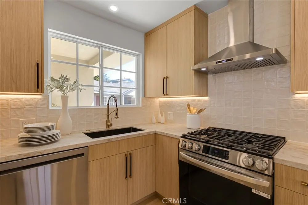 13131 Crewe Street North Hollywood, CA 91605