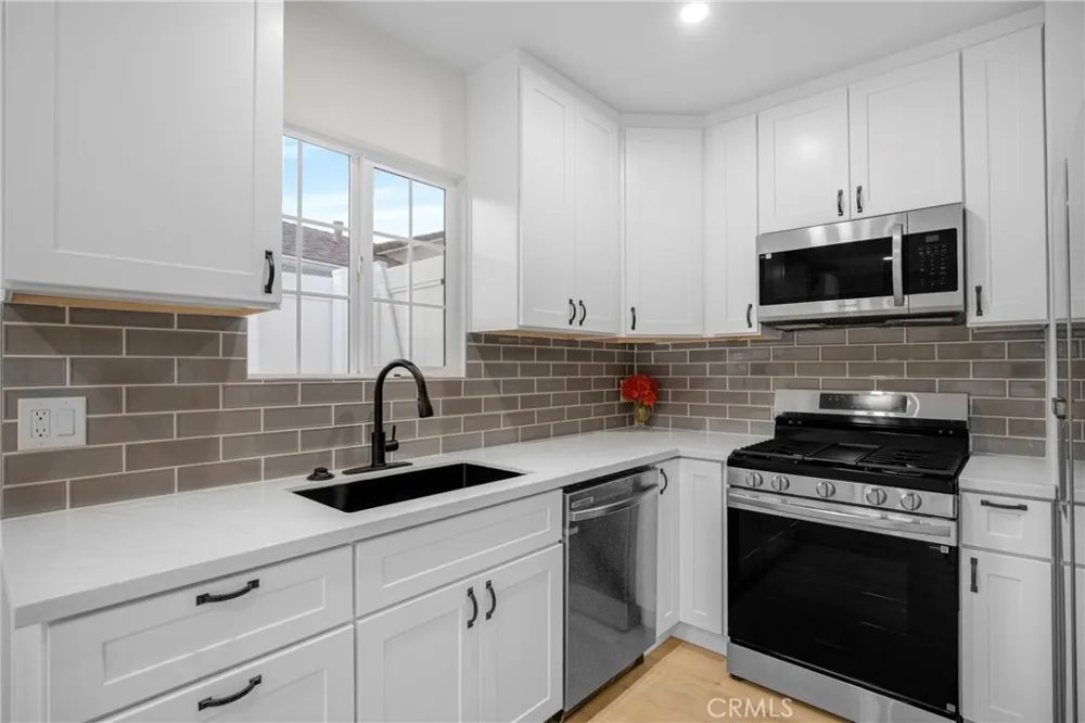 13131 Crewe Street North Hollywood, CA 91605