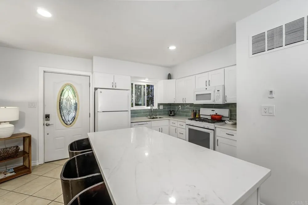 3360 Garfield Street #C Carlsbad, CA 92008