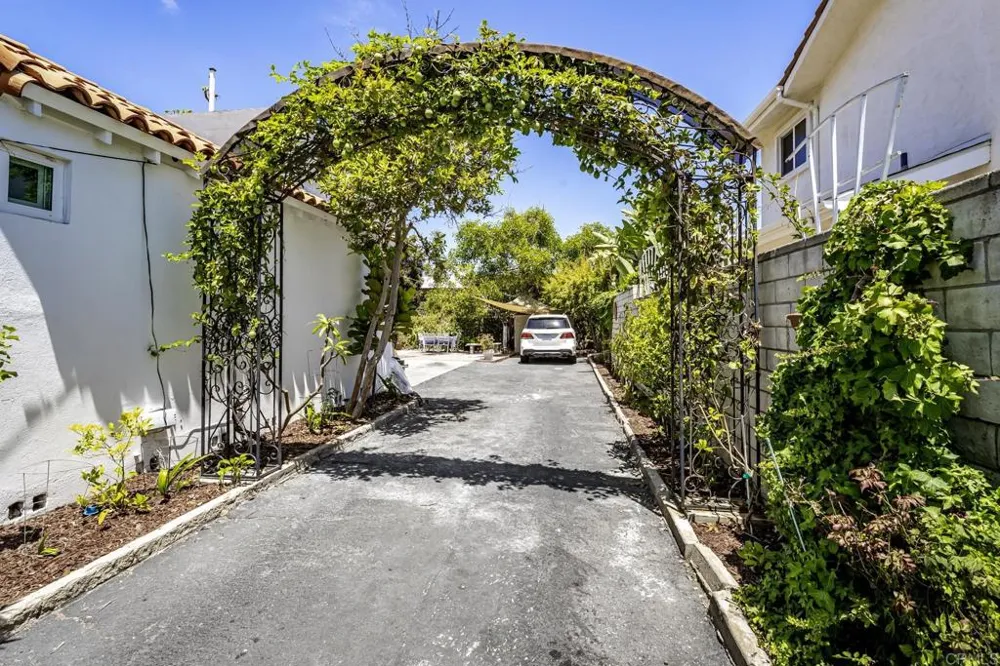 3360 Garfield Street #C Carlsbad, CA 92008