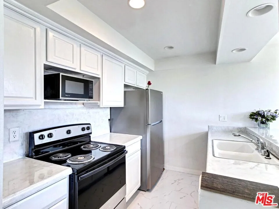 911 Kings Road #310 West Hollywood, CA 90069