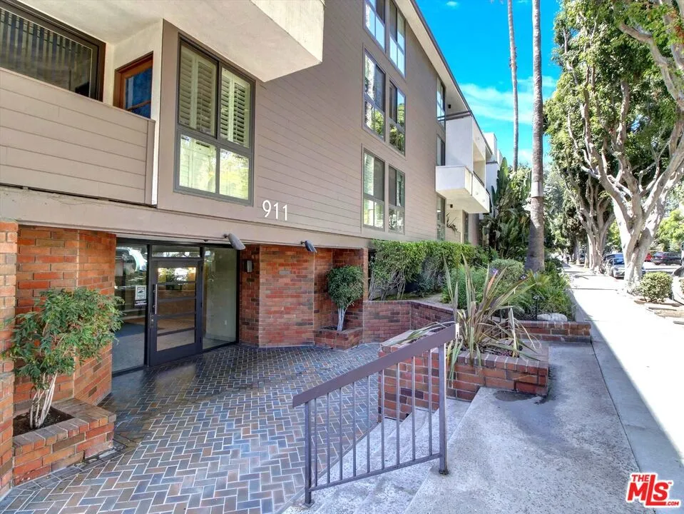 911 Kings Road #310 West Hollywood, CA 90069