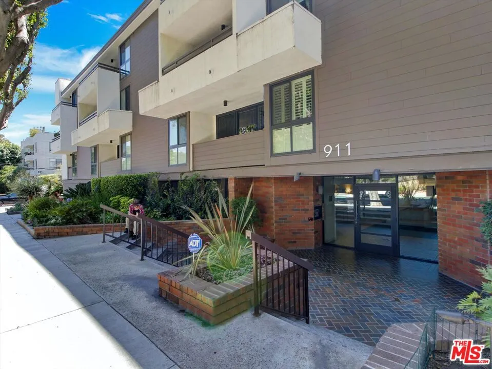 911 Kings Road #310 West Hollywood, CA 90069