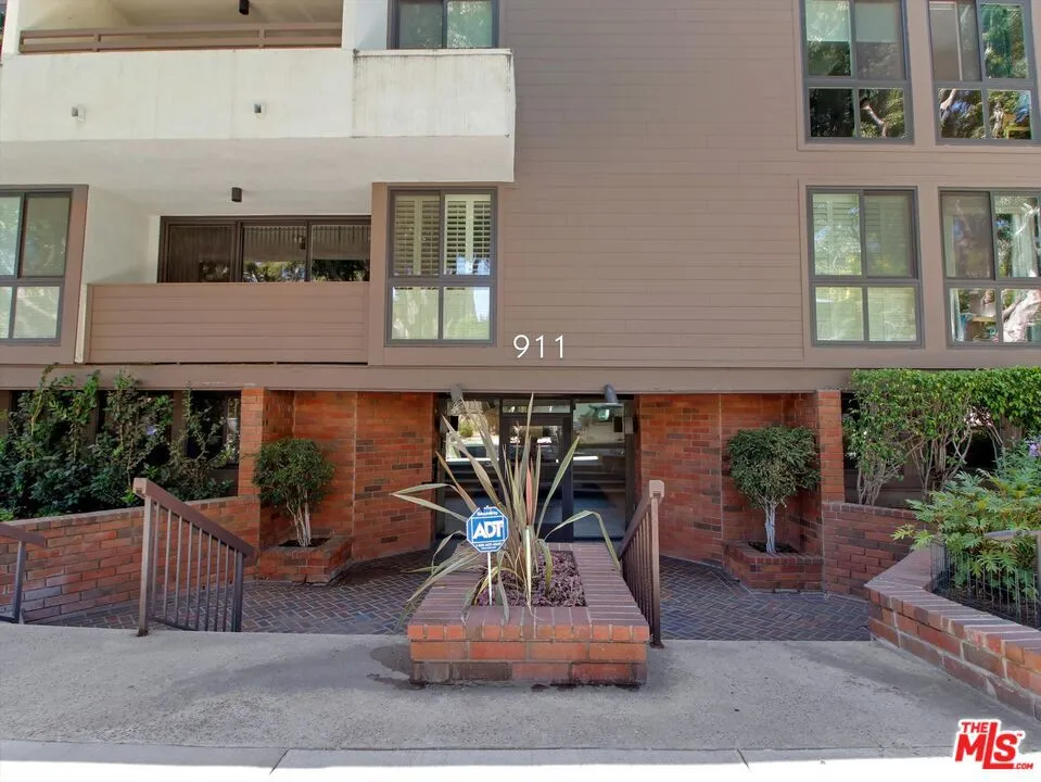 911 Kings Road #310 West Hollywood, CA 90069