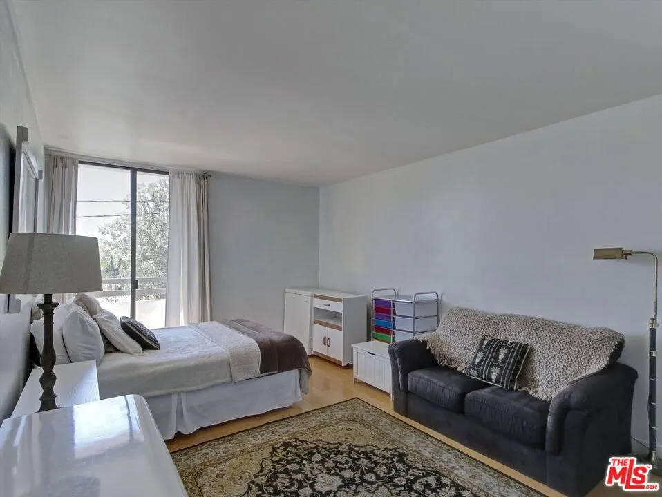 911 Kings Road #310 West Hollywood, CA 90069