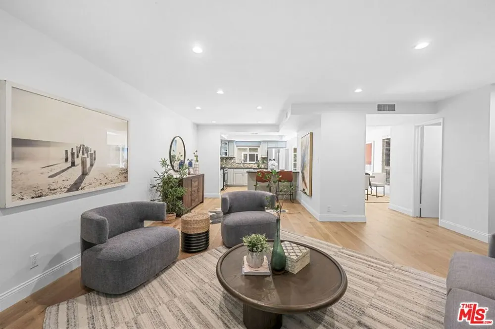 2844 Avenel Street Los Angeles, CA 90039
