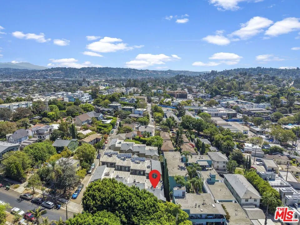 2844 Avenel Street Los Angeles, CA 90039