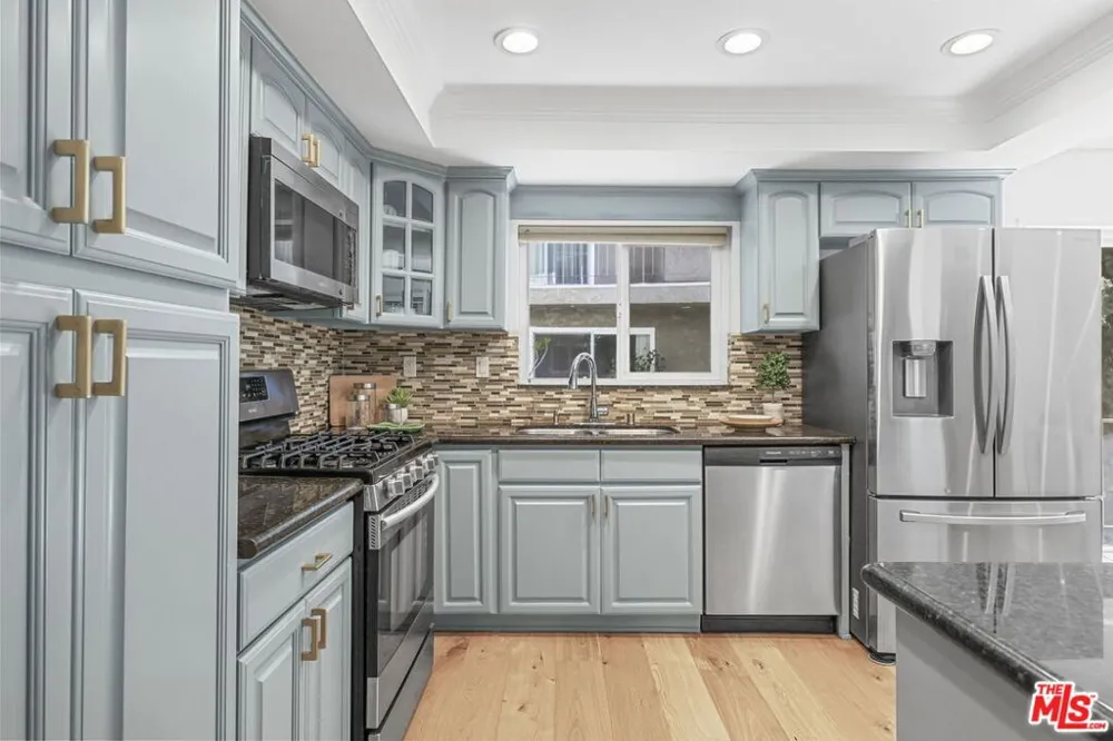 2844 Avenel Street Los Angeles, CA 90039