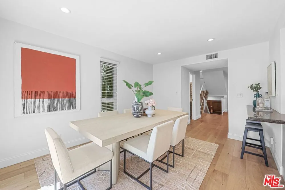 2844 Avenel Street Los Angeles, CA 90039