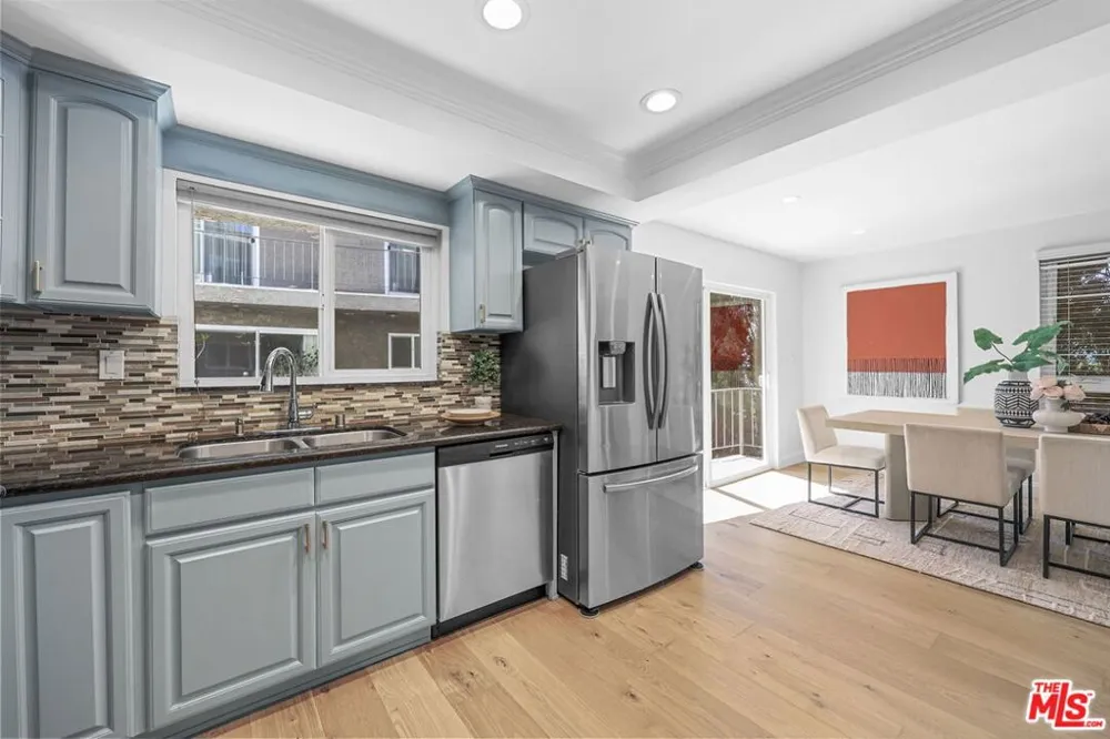 2844 Avenel Street Los Angeles, CA 90039