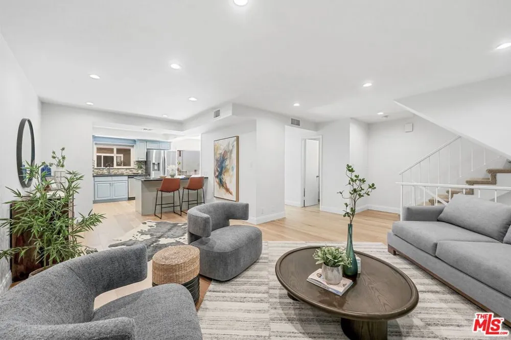 2844 Avenel Street Los Angeles, CA 90039