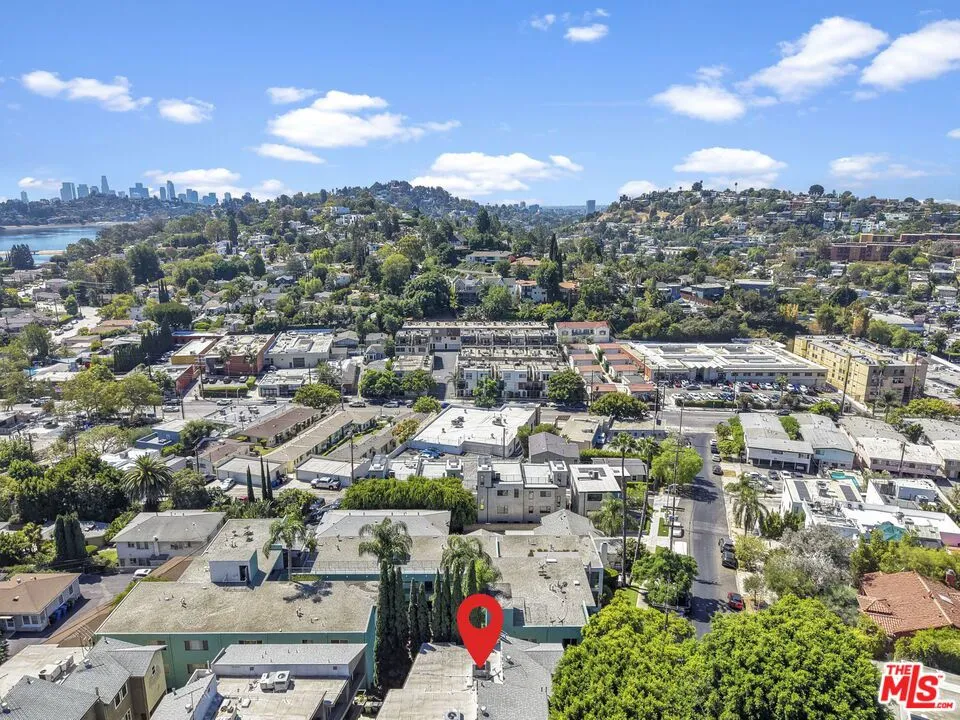 2844 Avenel Street Los Angeles, CA 90039