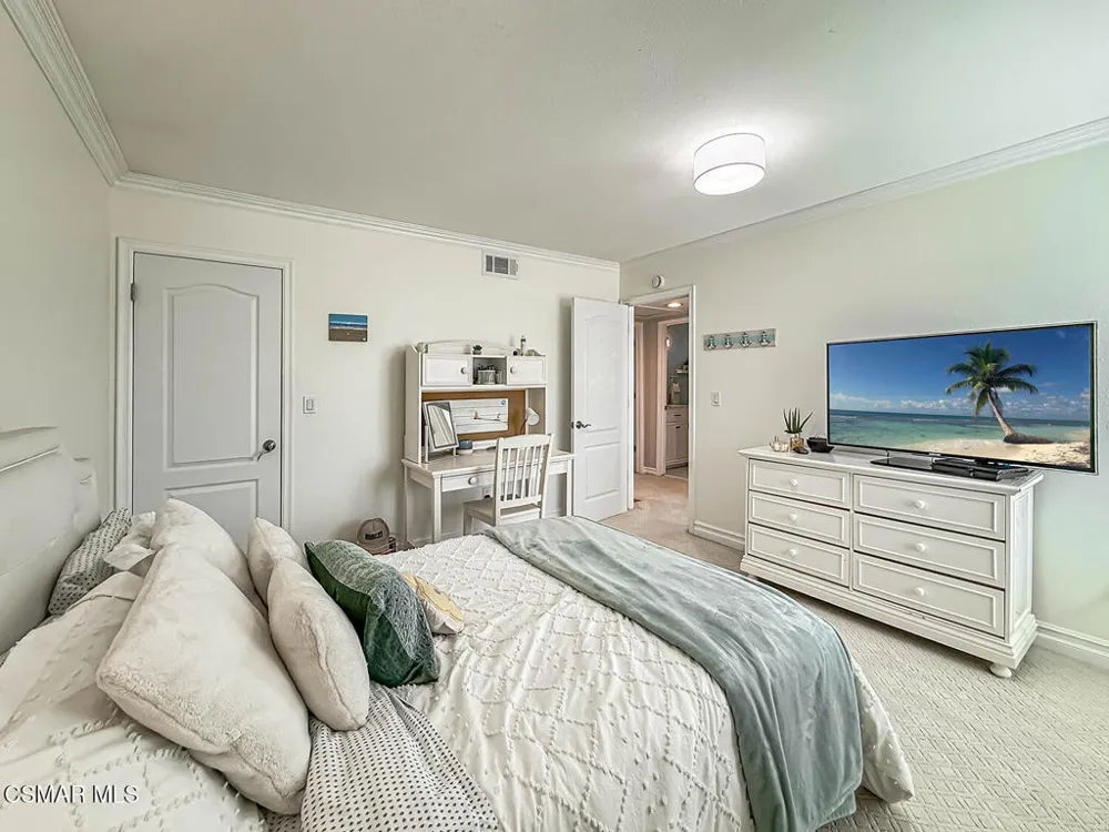 5410 Sunvalley Court Agoura Hills, CA 91301