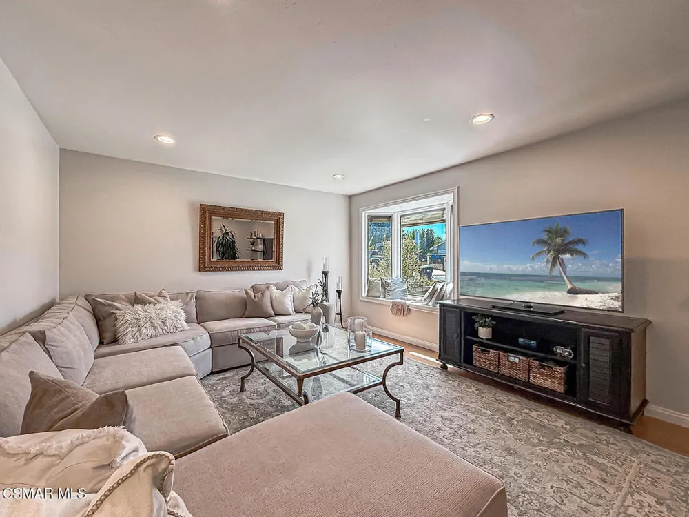 5410 Sunvalley Court Agoura Hills, CA 91301