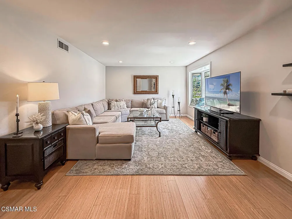 5410 Sunvalley Court Agoura Hills, CA 91301
