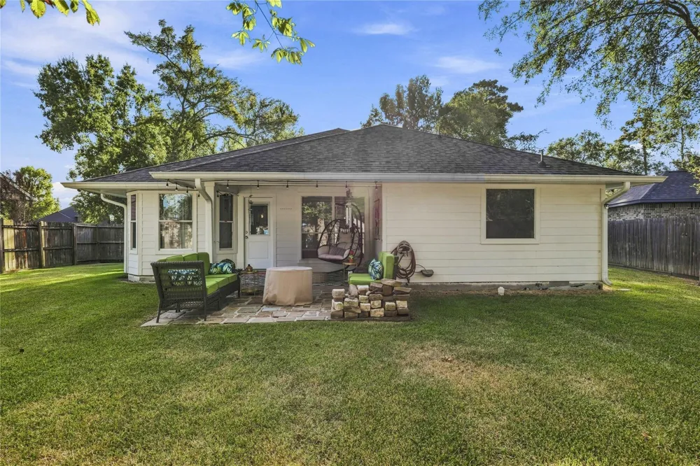 15914 Castaway Court Crosby, TX 77532