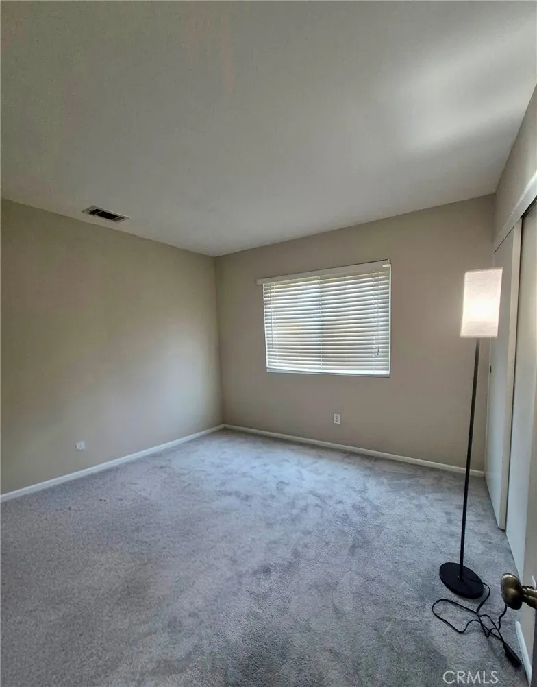 9785 Vine Bloomington, CA 92316