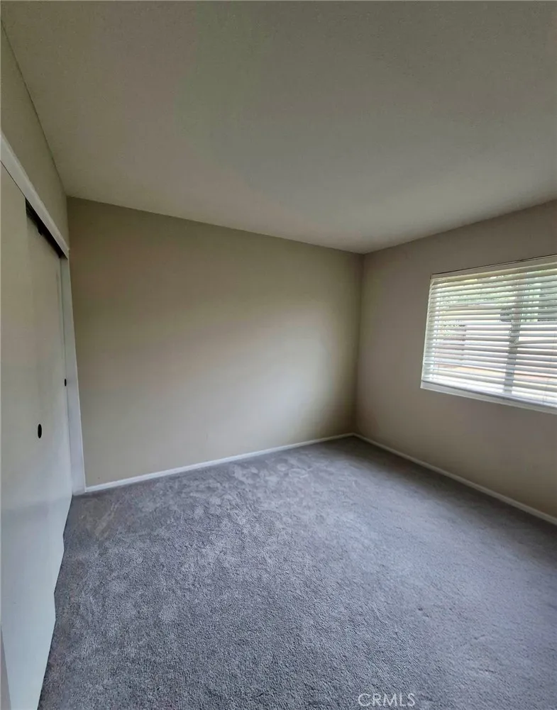 9785 Vine Bloomington, CA 92316