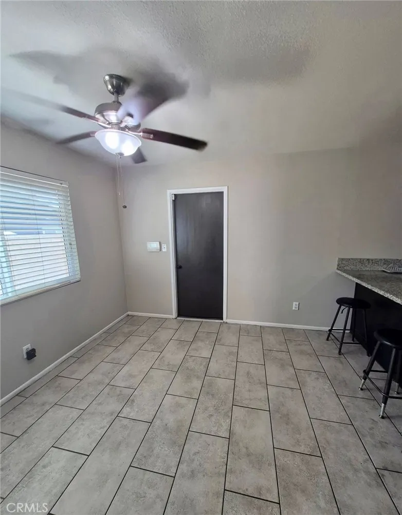 9785 Vine Bloomington, CA 92316