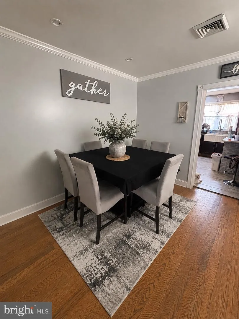 2511 S 11TH STREET Philadelphia, PA 19148
