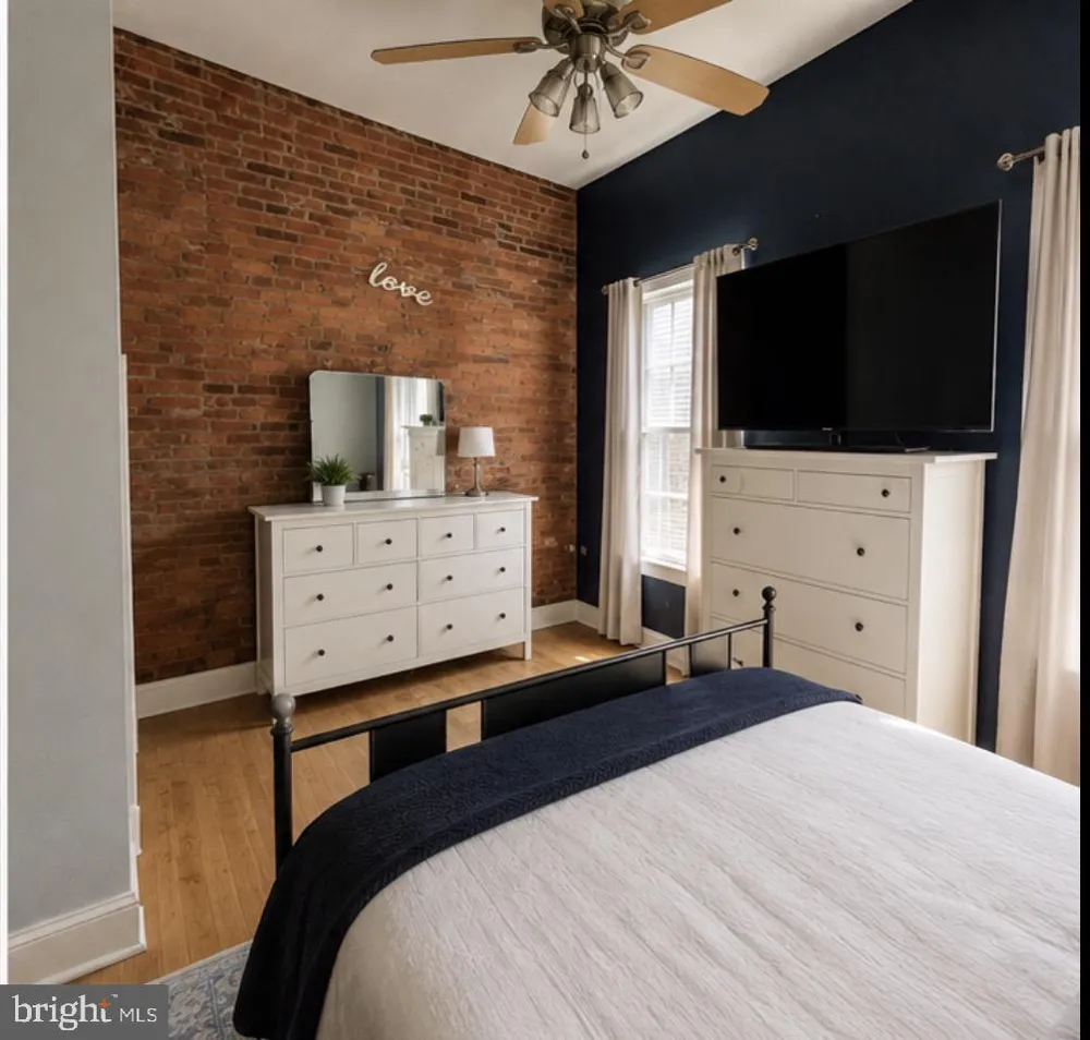 2511 S 11TH STREET Philadelphia, PA 19148