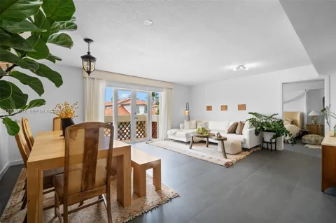 227 Michigan Ave #304