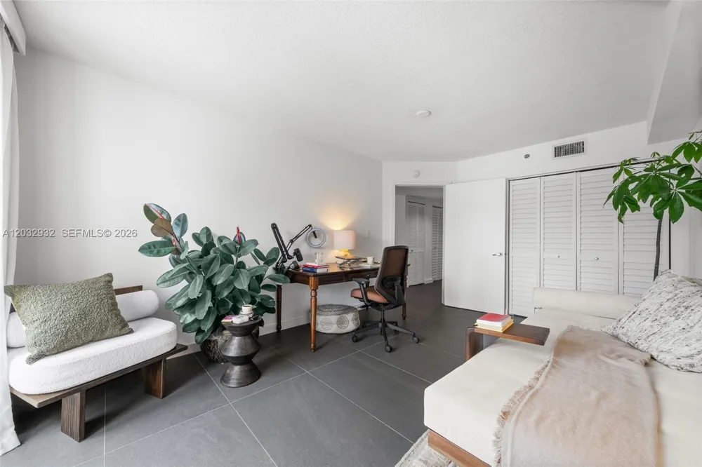 227 Michigan Ave #304 Miami Beach, FL 33139