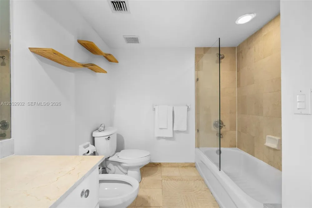 227 Michigan Ave #304 Miami Beach, FL 33139